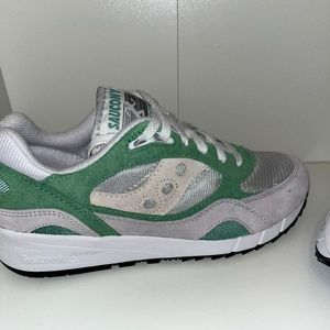 Green, white and Grey Sacouny Shadow 6000